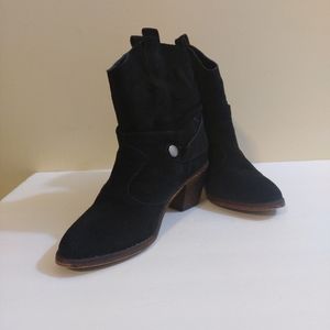 Decree Women's Black Suede Western Ankle Boot Size 7m